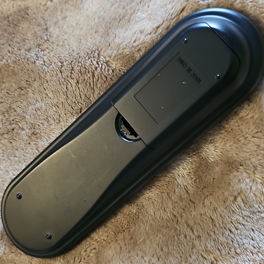 SHARP GA667WJSA TV Remote Control - Picture 2 of 3